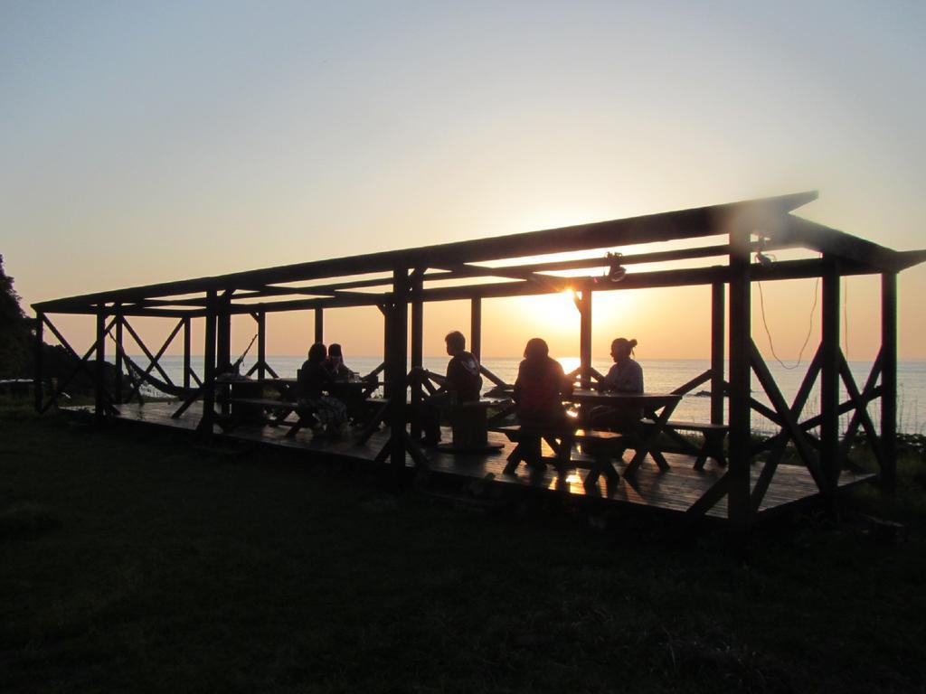 Amakusa West Coast Backpackers Fu-Raibou Vandrehjem Eksteriør billede