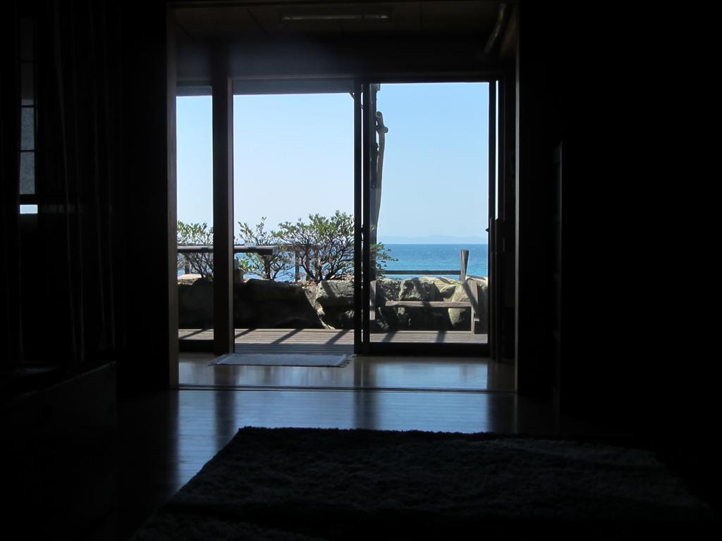 Amakusa West Coast Backpackers Fu-Raibou Vandrehjem Eksteriør billede
