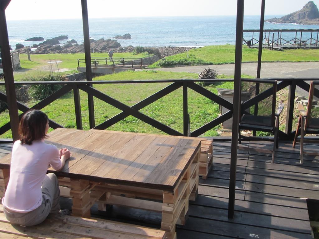 Amakusa West Coast Backpackers Fu-Raibou Vandrehjem Eksteriør billede